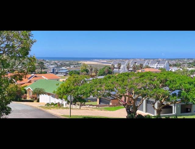 4 BEDROOM HOUSE FOR SALE IN STILBAAI-WES